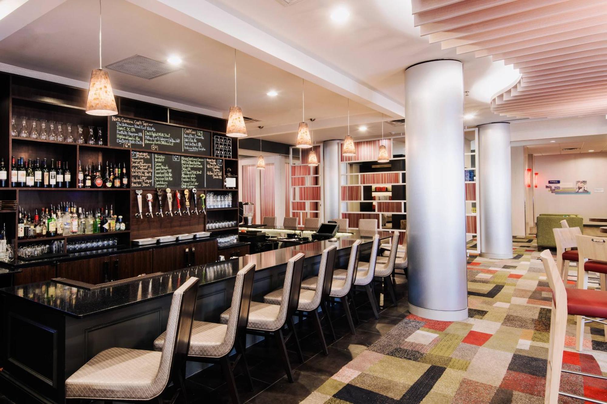 Fairfield & By Marriott Uptown Hotel Charlotte