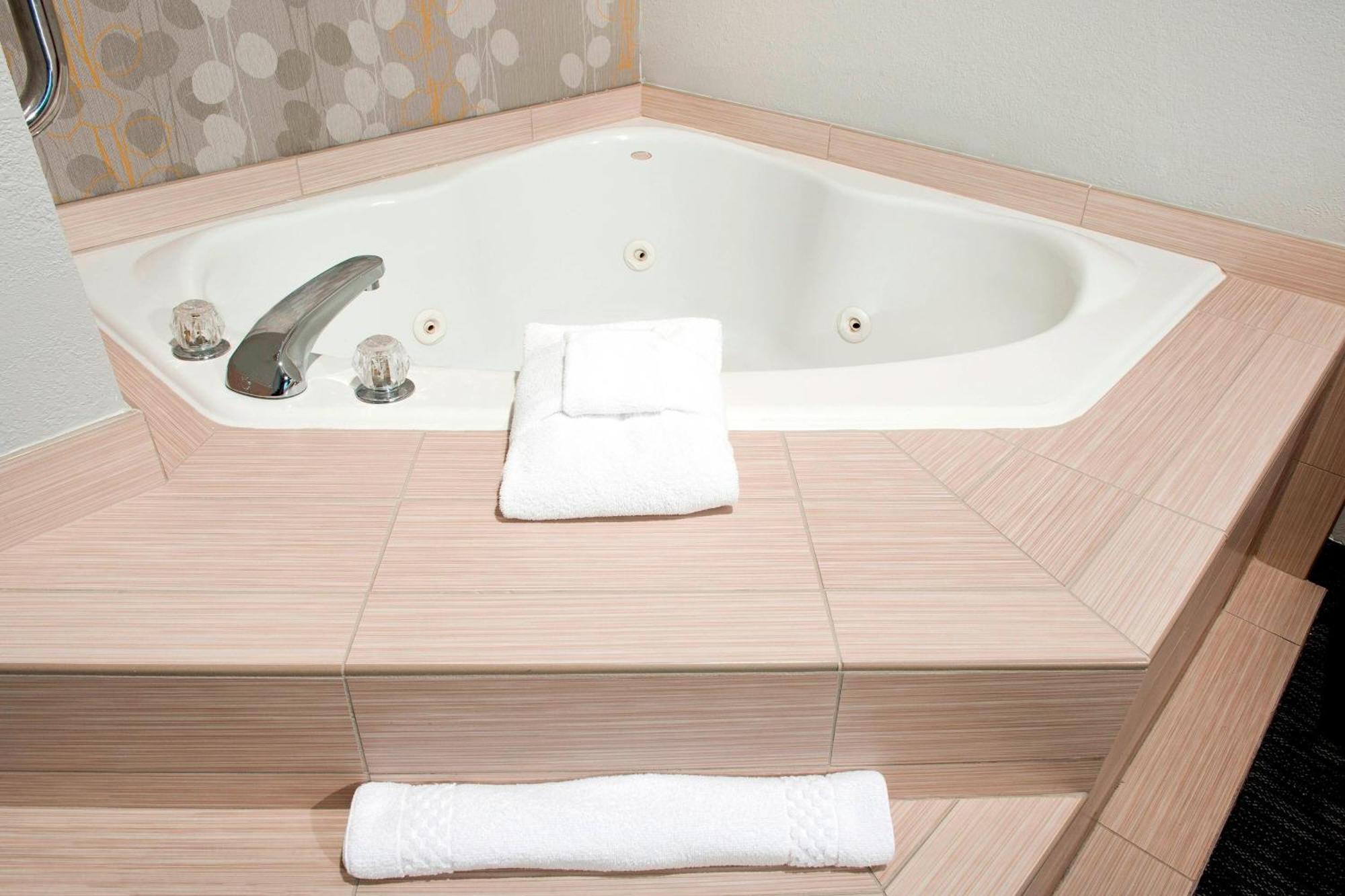 Courtyard By Marriott Ballantyne 3*
