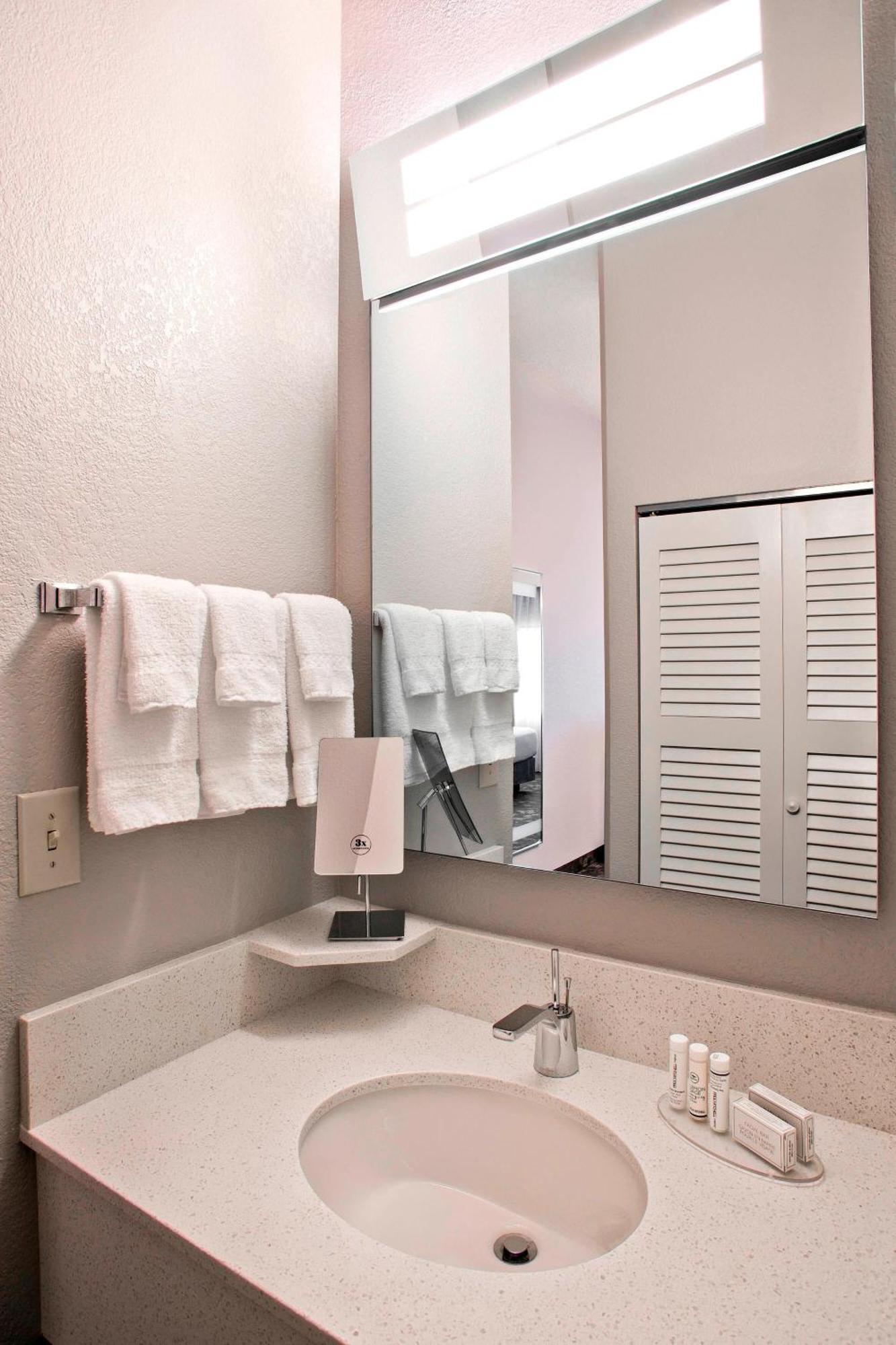 Courtyard By Marriott Ballantyne Hotel Charlotte