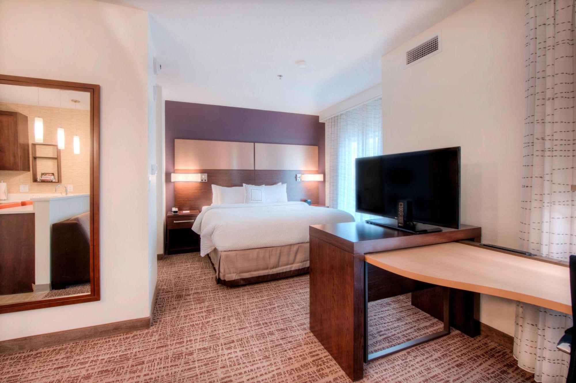 Hotel By Marriott Airport Charlotte