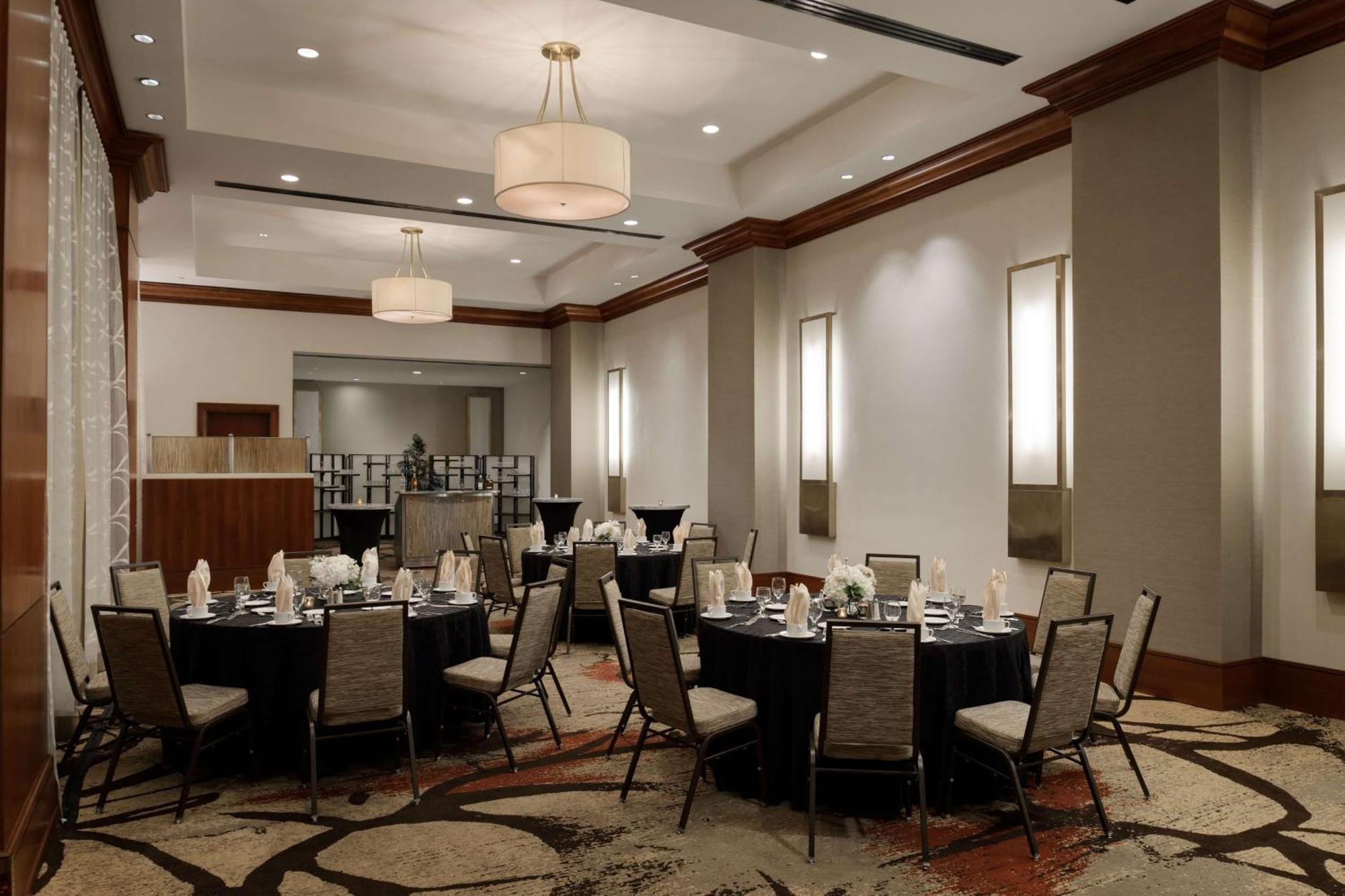 Hilton Uptown Hotel 4*