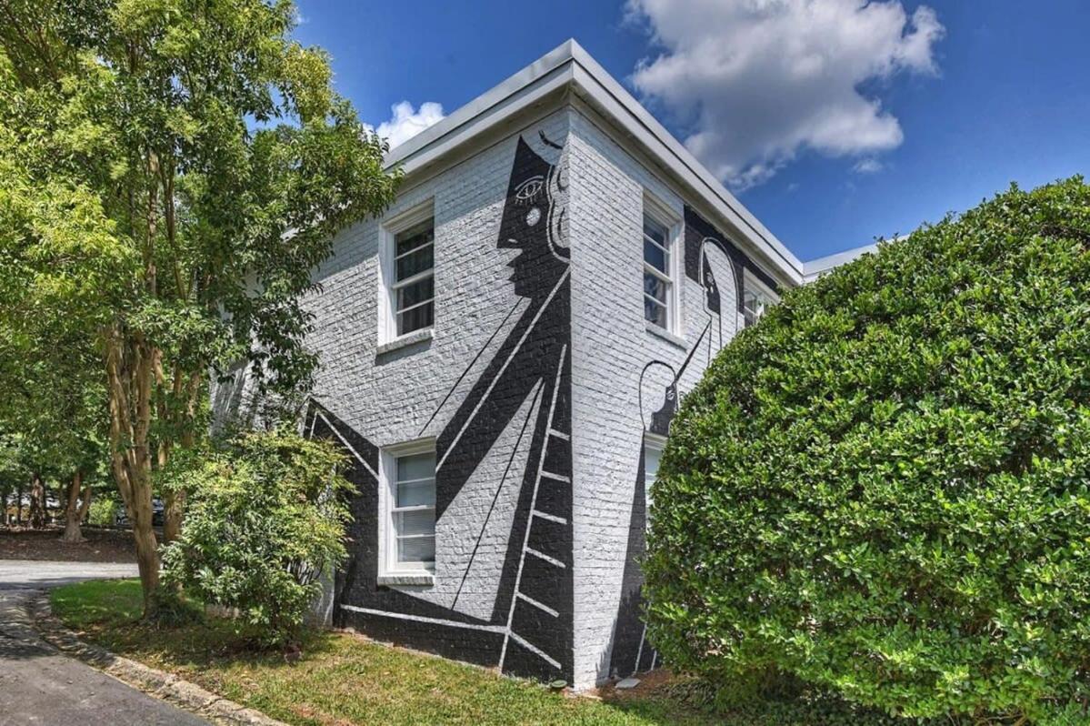 Myers Park Gem Great Location *