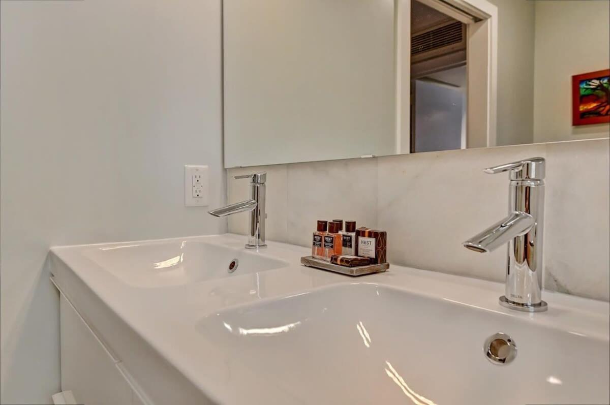 Holiday home Comfortable And Stylish Near Myers Park *