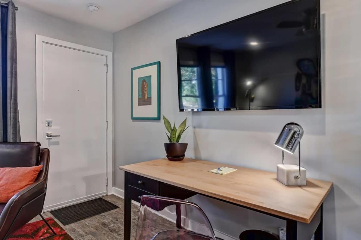 Holiday home Comfortable And Stylish Near Myers Park
