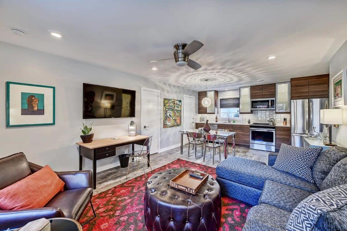 Comfortable And Stylish Near Myers Park Holiday home *