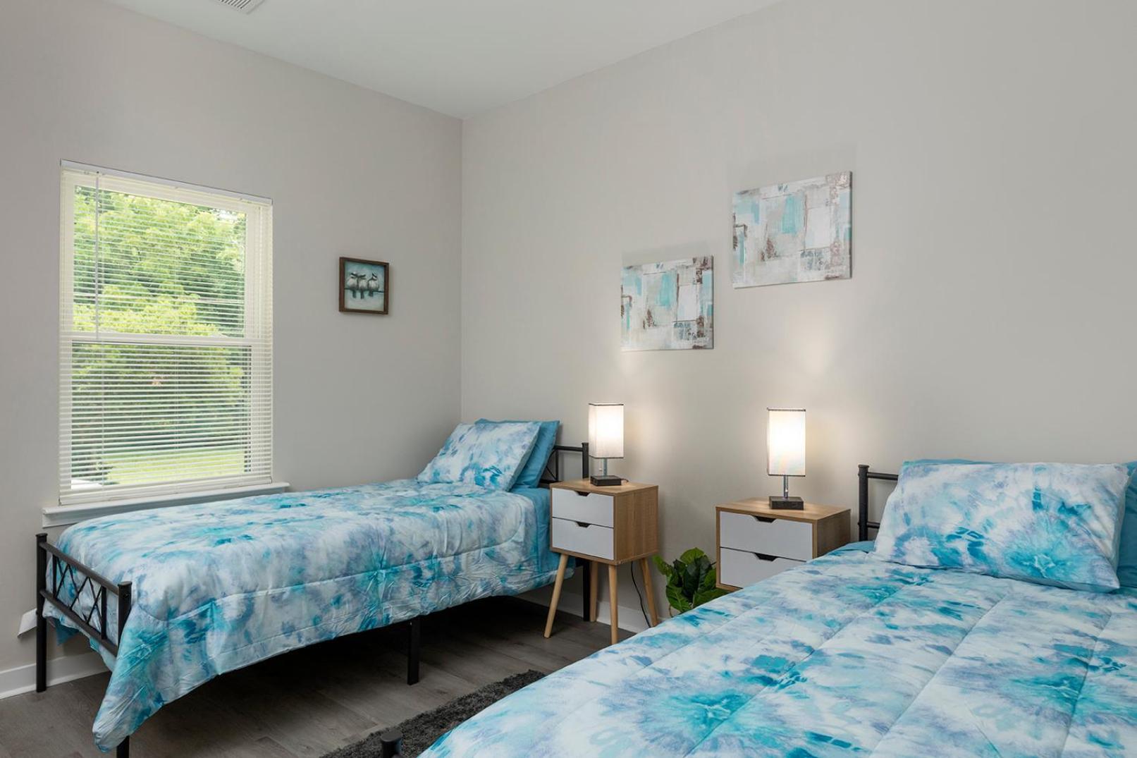 Cozy & Modern Close To Uptown & Airport Holiday home *