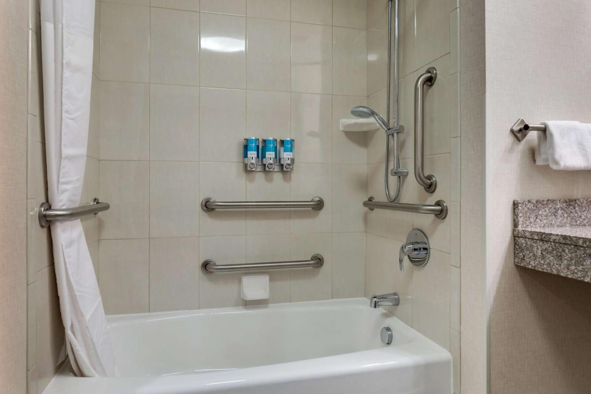 Hotel Drury & Arrowood 3*