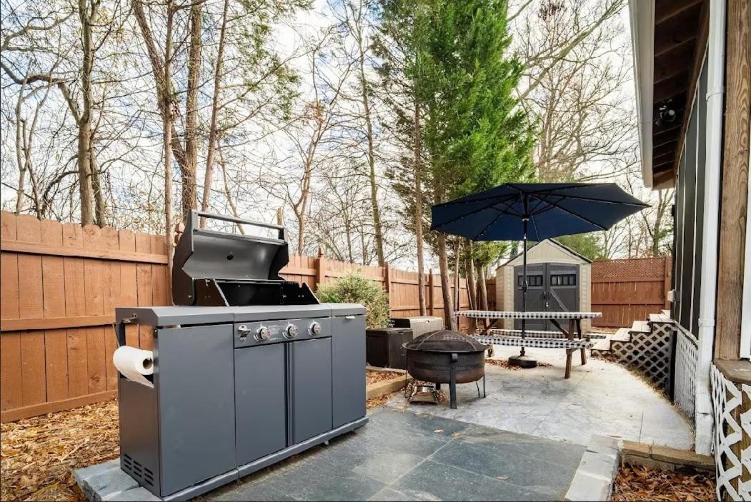 Apartment Tiki Hut, Bar, Kitchenette, Grill, Firepit At Pool Charlotte
