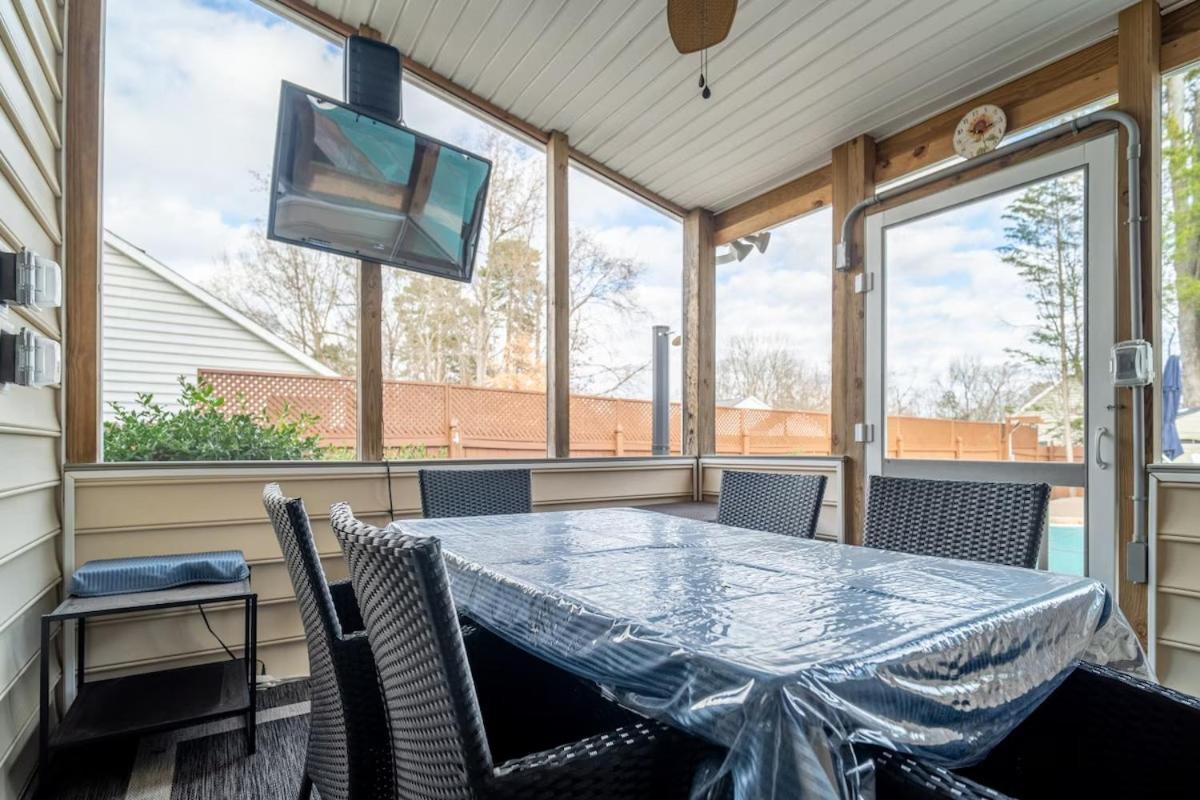 Tiki Hut, Bar, Kitchenette, Grill, Firepit At Pool Apartment *