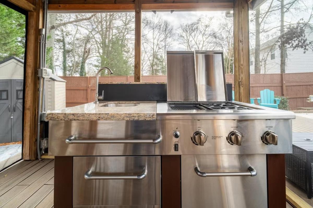 Tiki Hut, Bar, Kitchenette, Grill, Firepit At Pool * Charlotte