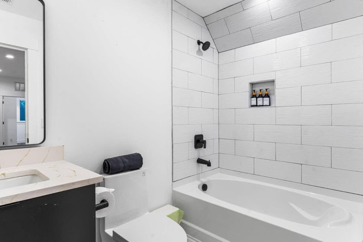 Charlotte's Modern Luxe - Your Stylish Haven * Charlotte