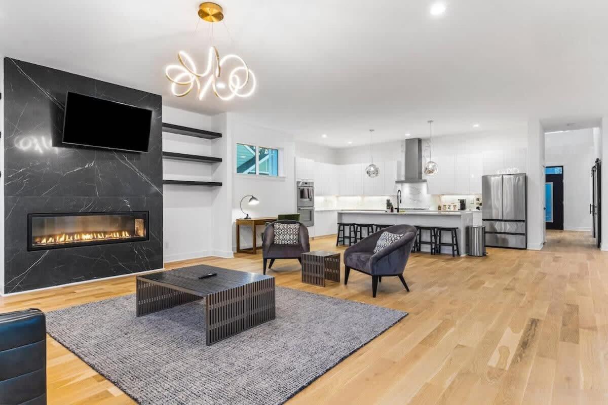 Holiday home Charlotte's Modern Luxe - Your Stylish Haven Charlotte