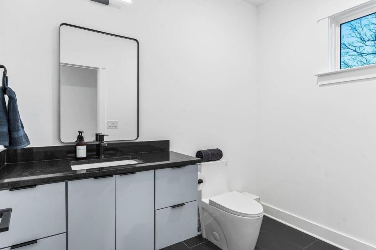 Charlotte's Modern Luxe - Your Stylish Haven