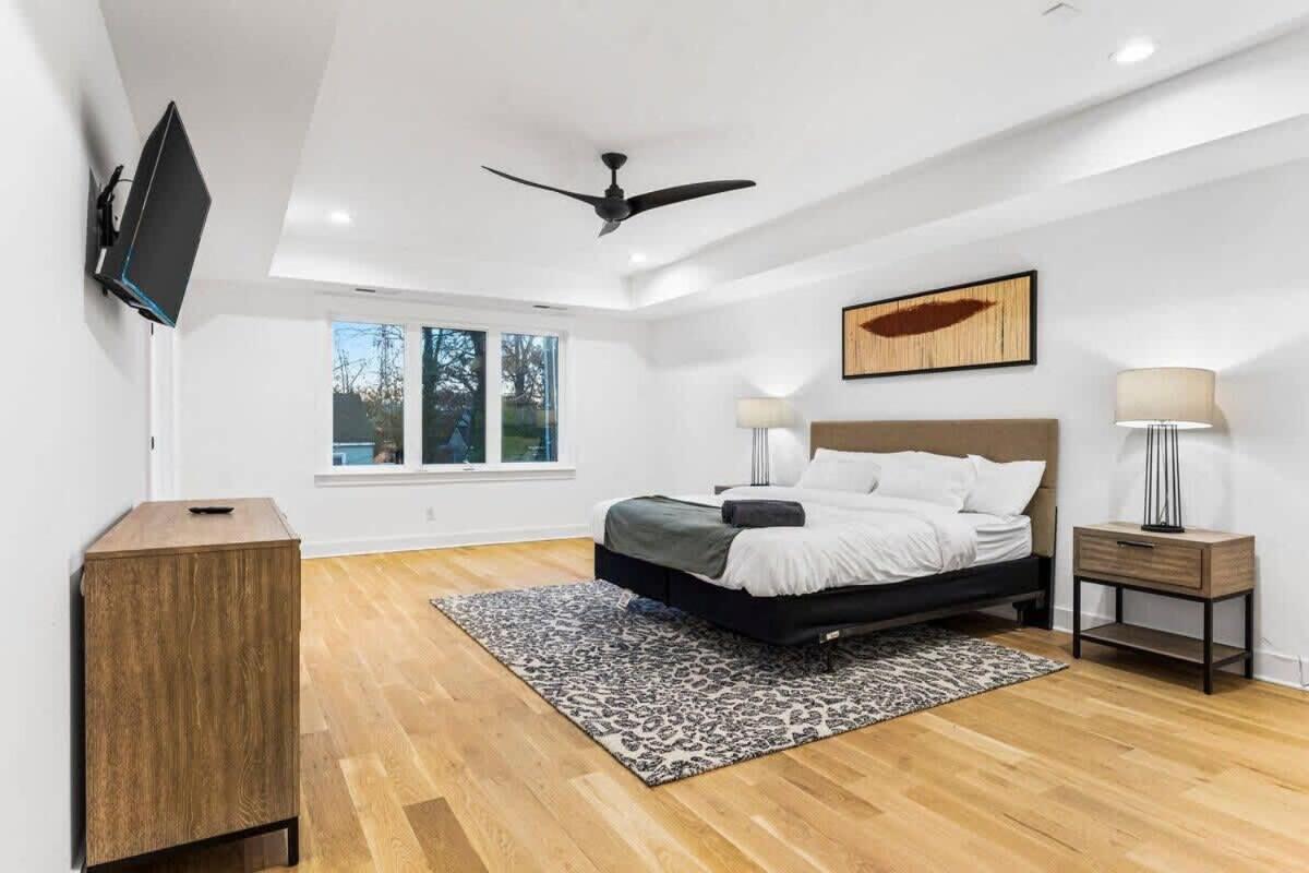 Charlotte's Modern Luxe - Your Stylish Haven