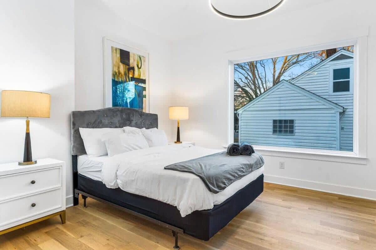 Holiday home Charlotte's Modern Luxe - Your Stylish Haven