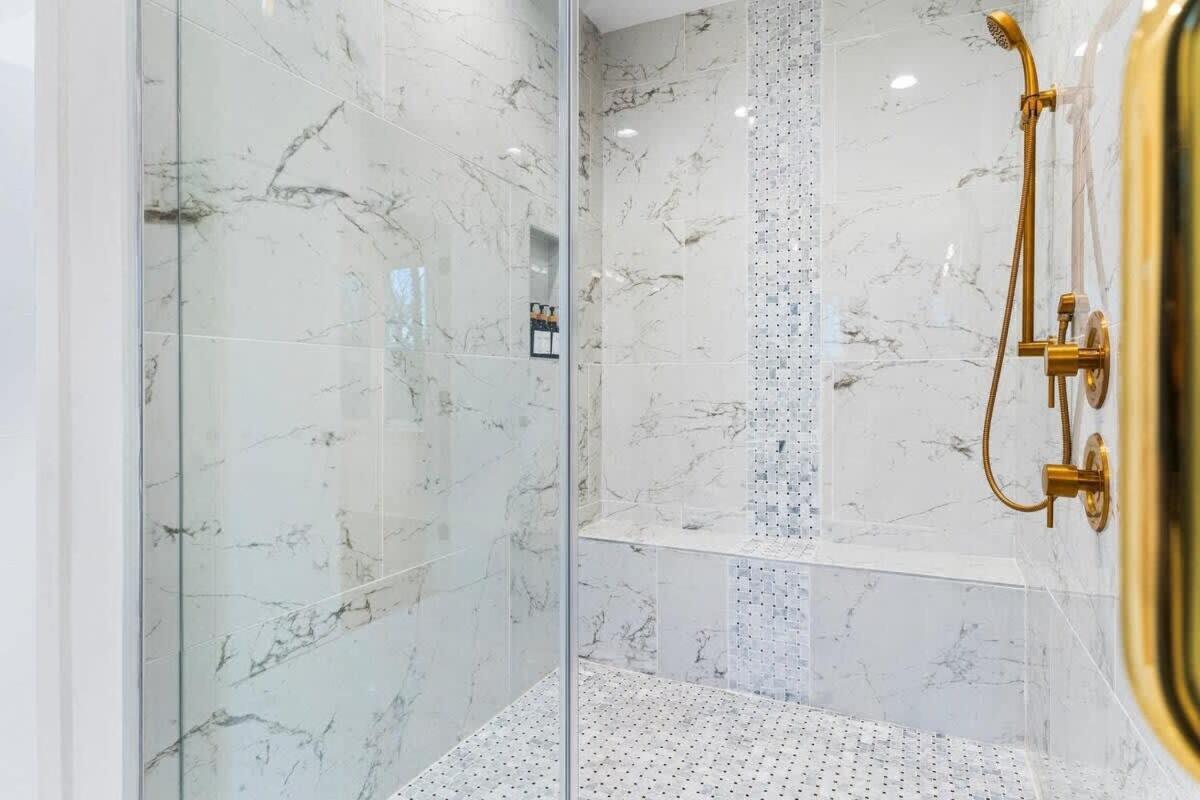 Holiday home Charlotte's Modern Luxe - Your Stylish Haven *