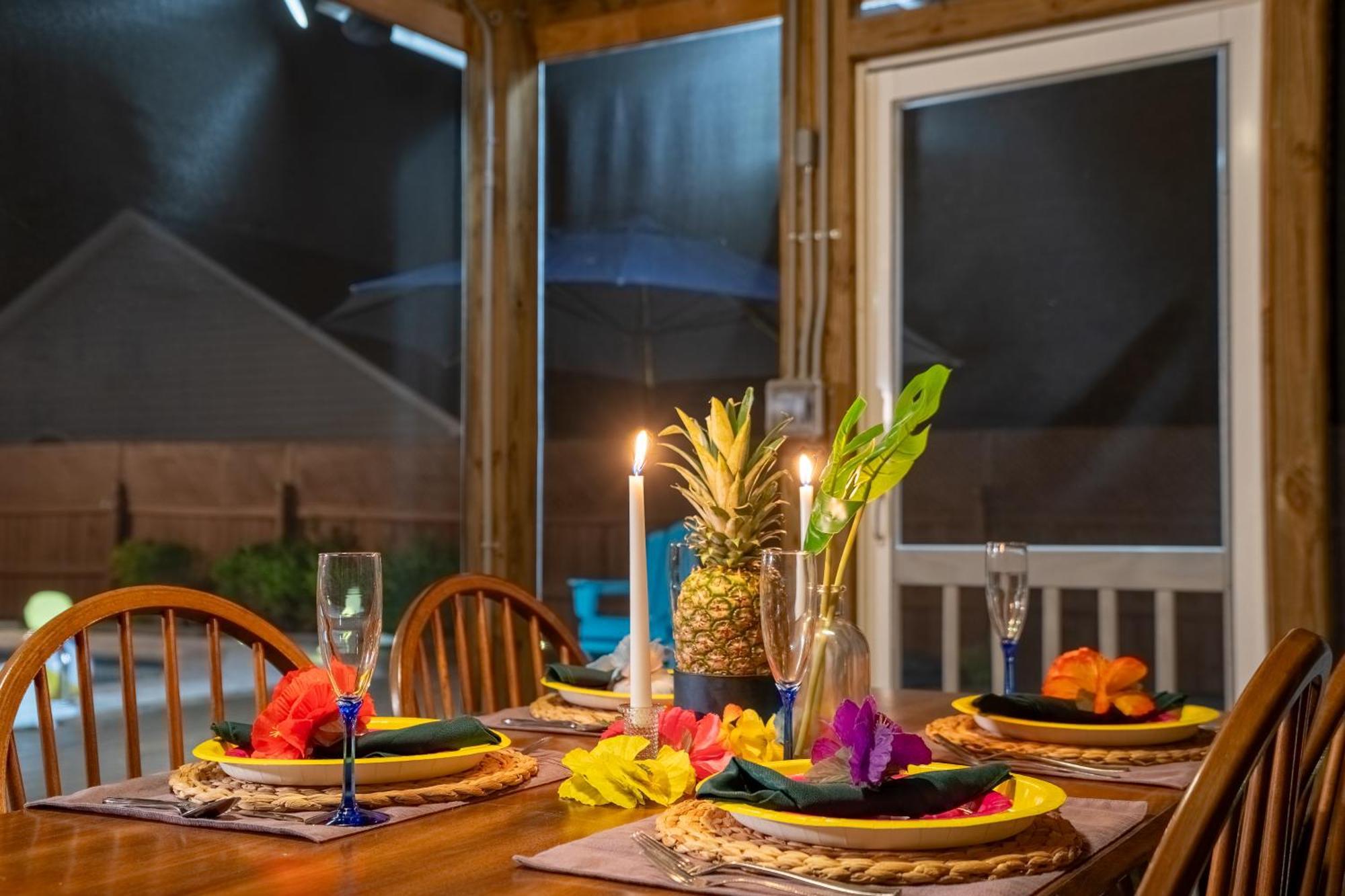 Tiki Hut, Bar, Kitchenette, Grill, Firepit At Pool Charlotte