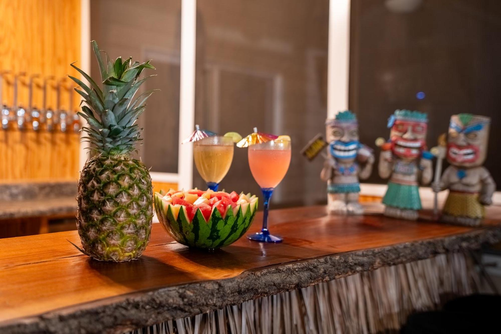 Apartment Tiki Hut, Bar, Kitchenette, Grill, Firepit At Pool *