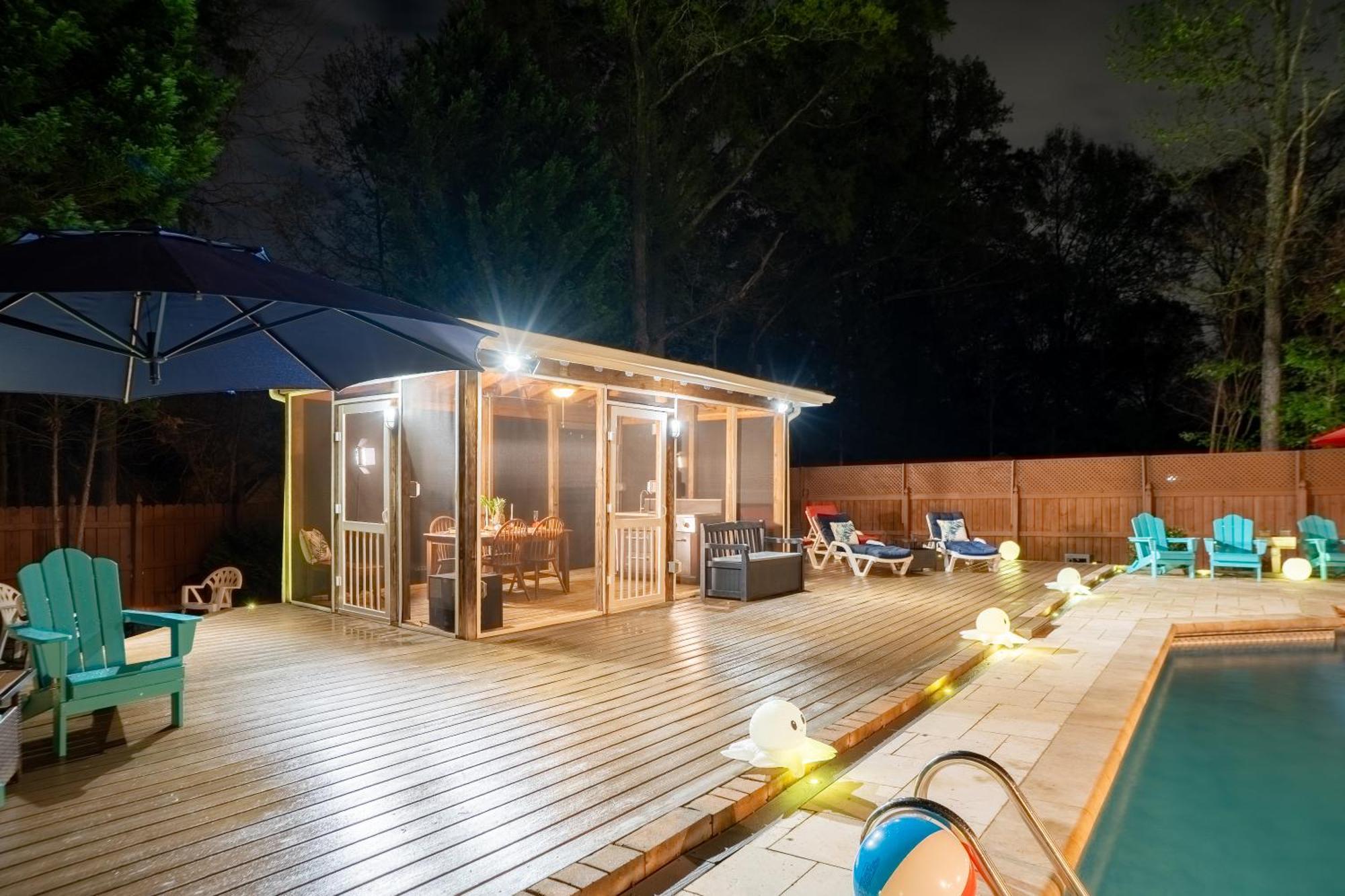 Tiki Hut, Bar, Kitchenette, Grill, Firepit At Pool Charlotte