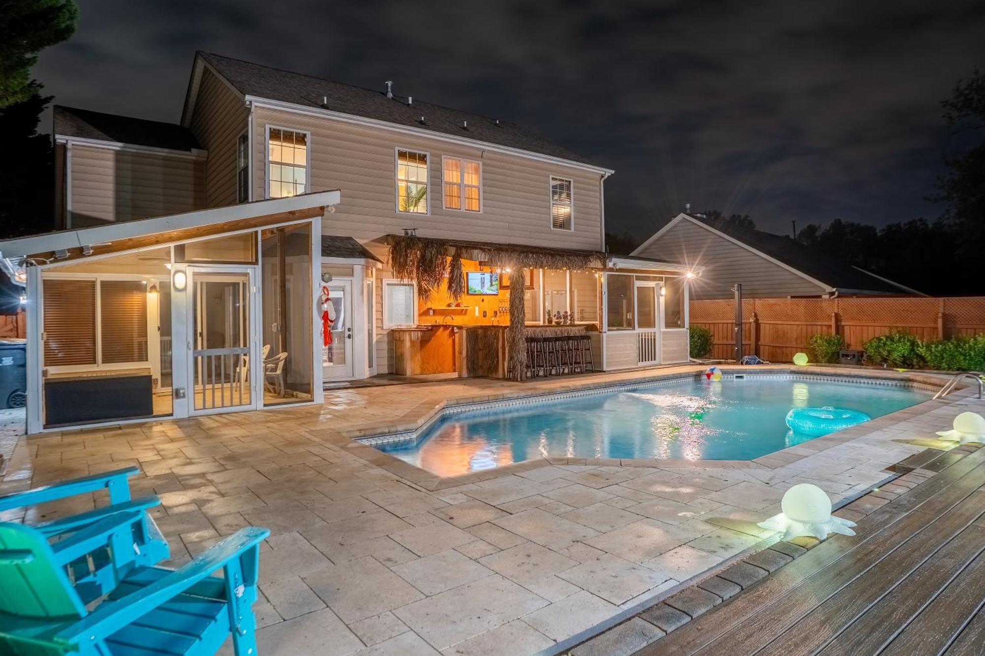 Tiki Hut, Bar, Kitchenette, Grill, Firepit At Pool * Charlotte