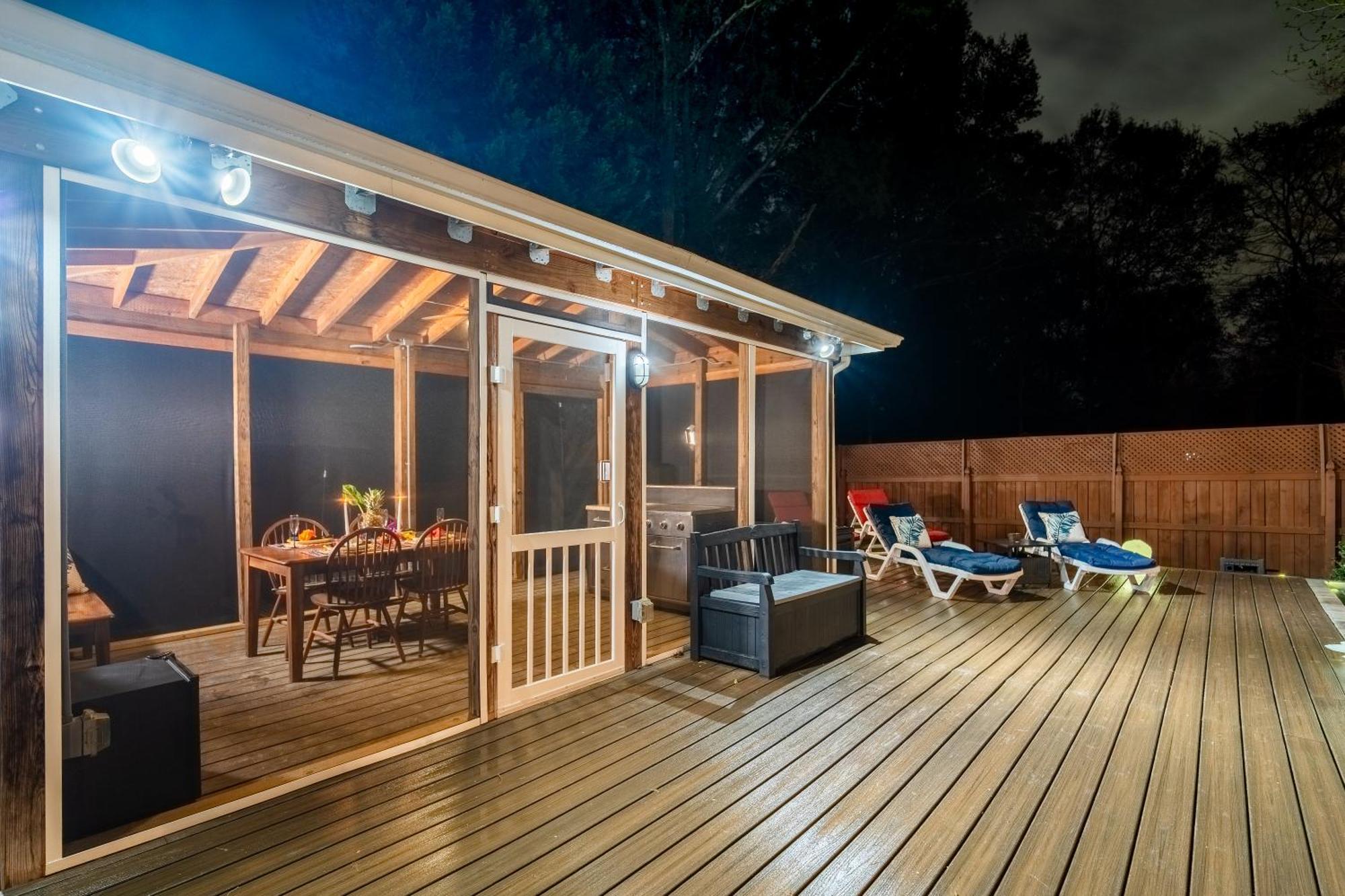 Tiki Hut, Bar, Kitchenette, Grill, Firepit At Pool Apartment Charlotte
