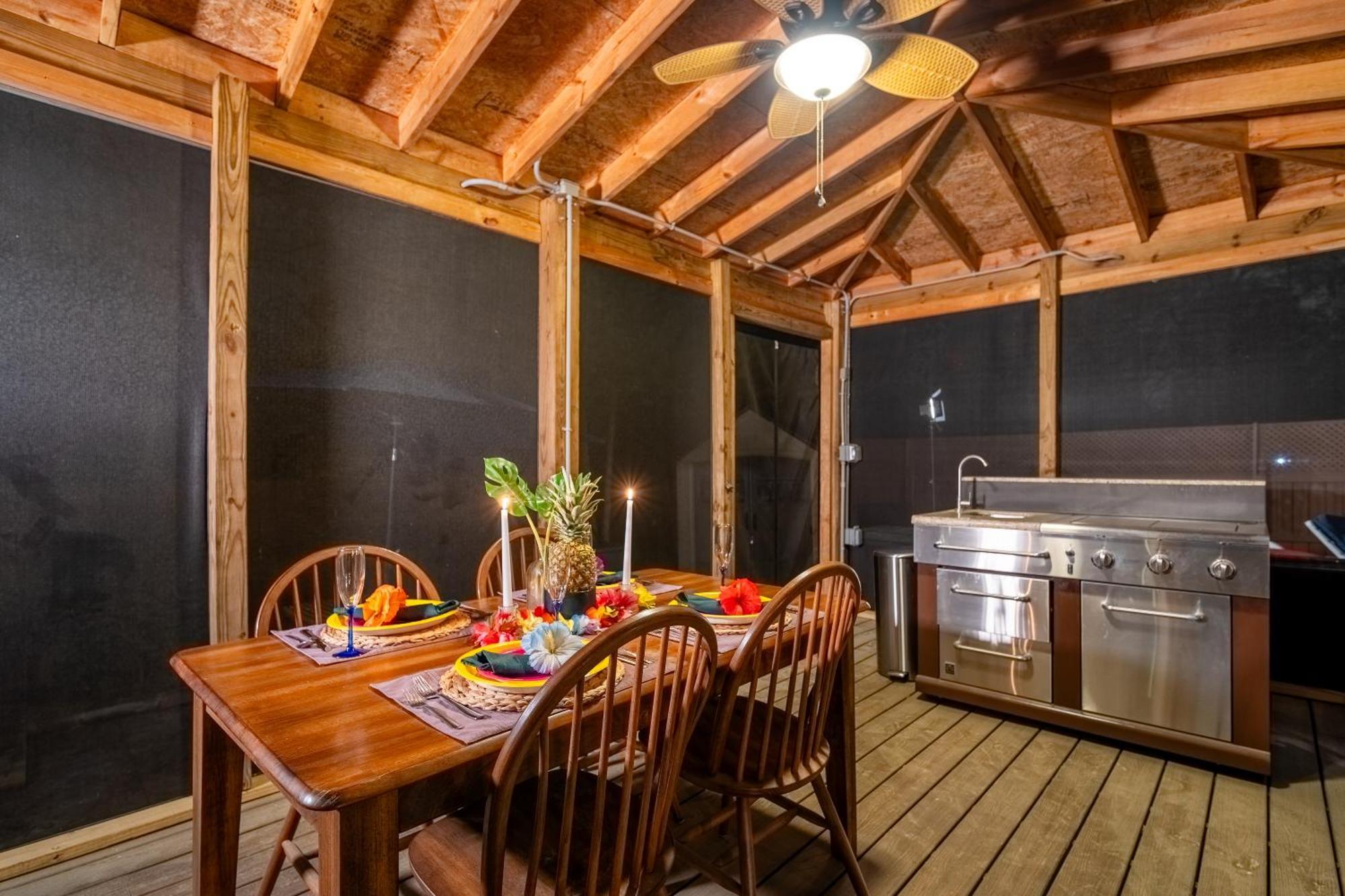 Apartment Tiki Hut, Bar, Kitchenette, Grill, Firepit At Pool Charlotte