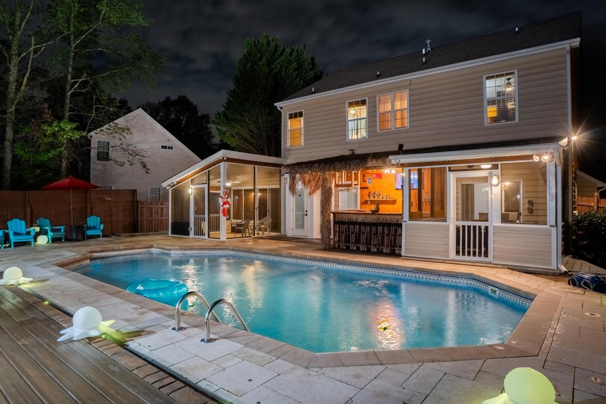 Tiki Hut, Bar, Kitchenette, Grill, Firepit At Pool Charlotte