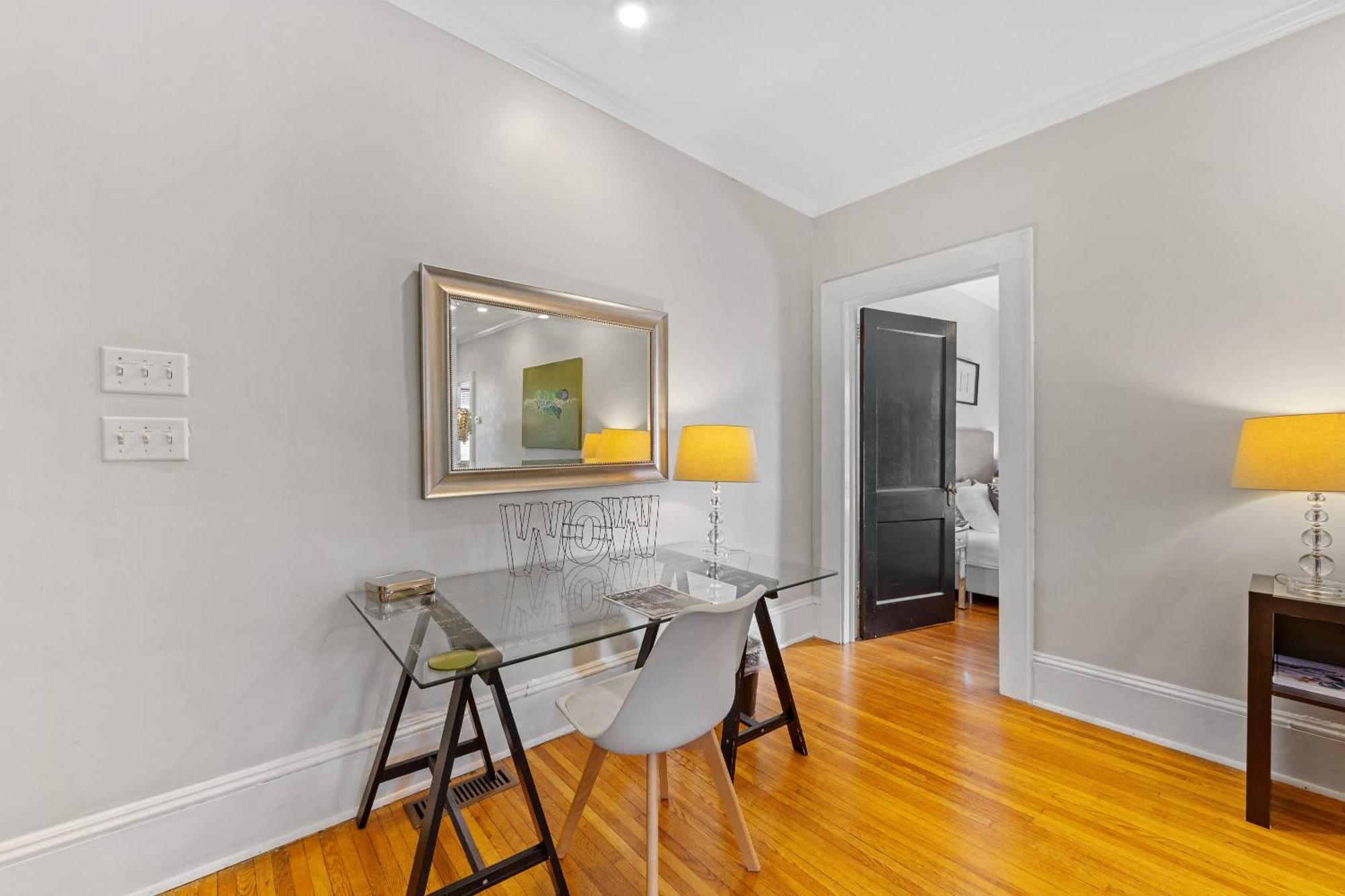 Contemporary 2br In Myers Park With Screened Porch * Charlotte