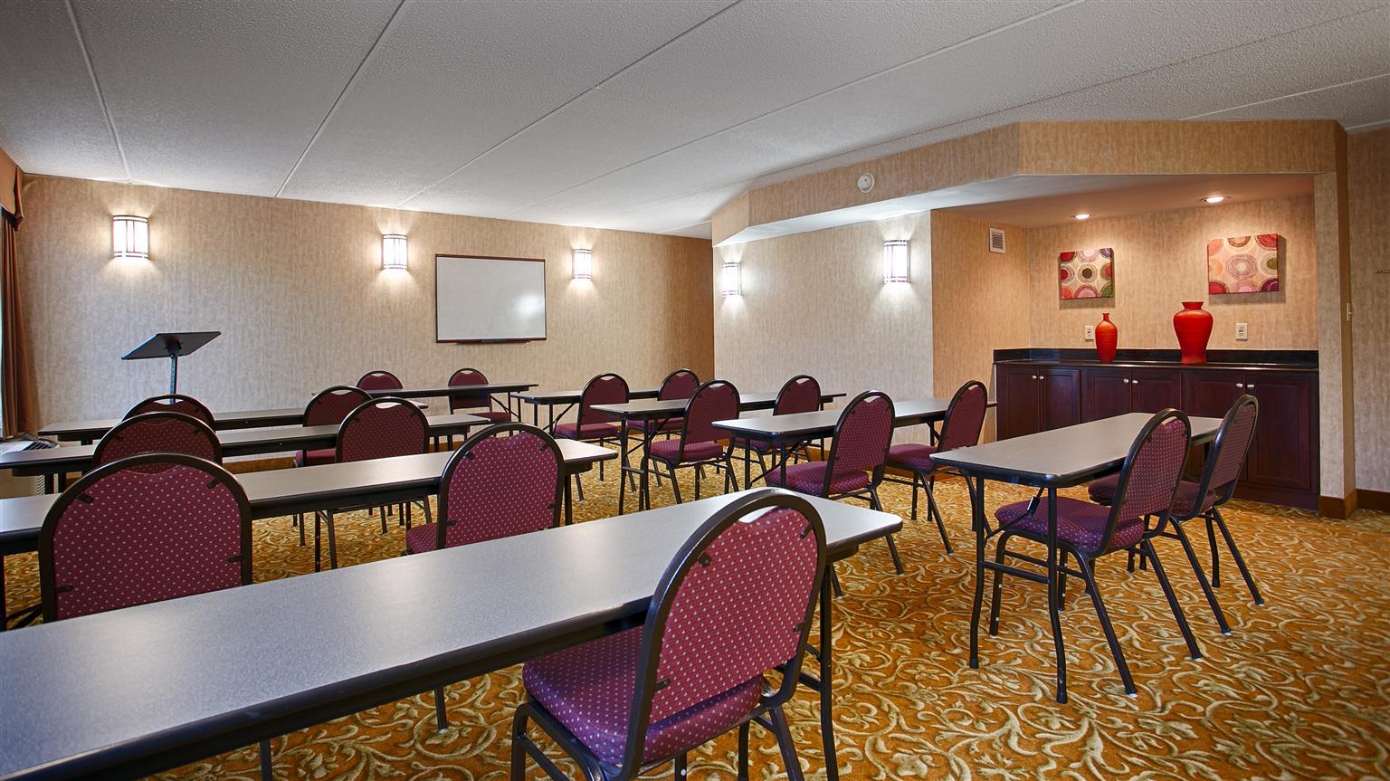 Hotel The Independence - Matthews 3*