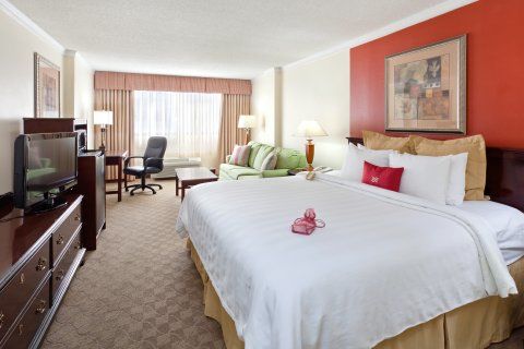 Fairfield & By Marriott Uptown Hotel 3*