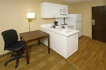 Extended America - - Place Charlotte
