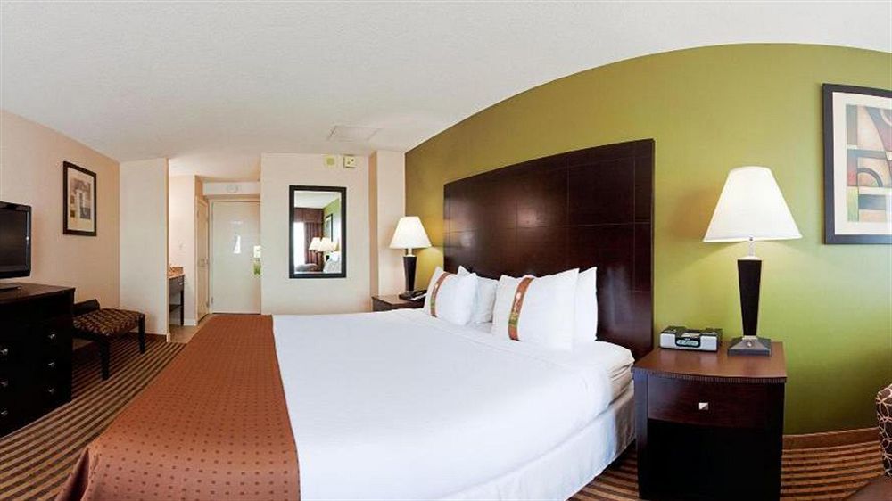 Doubletree By Hilton Center 4*
