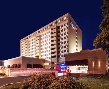 Fairfield & By Marriott Uptown