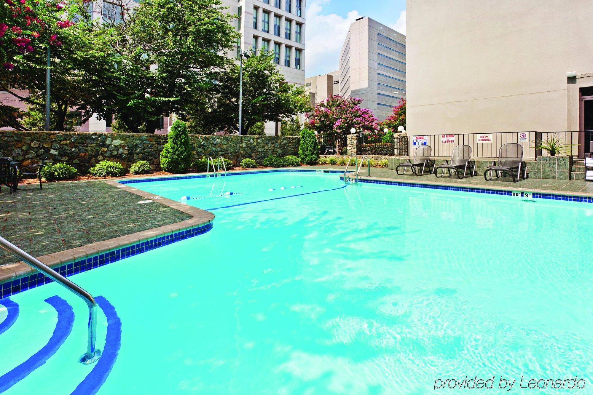 Fairfield & By Marriott Uptown Hotel 3*