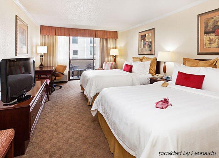 Fairfield & By Marriott Uptown Hotel Charlotte