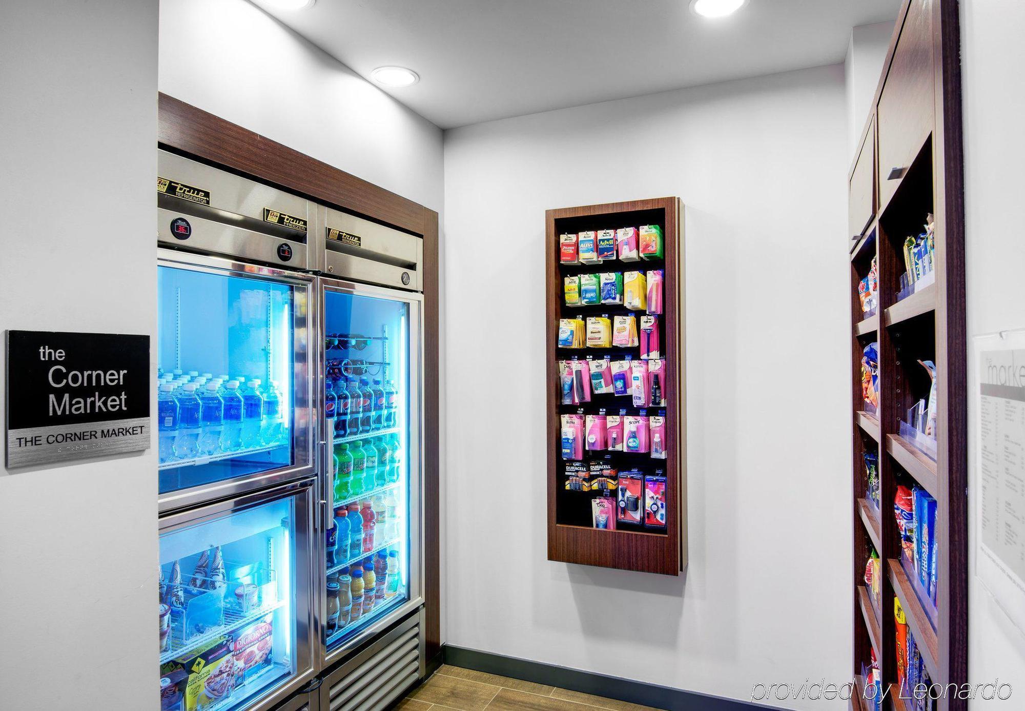 Fairfield & By Marriott Uptown 3*