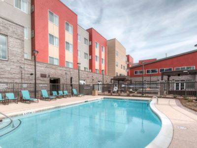 Hotel By Marriott Airport