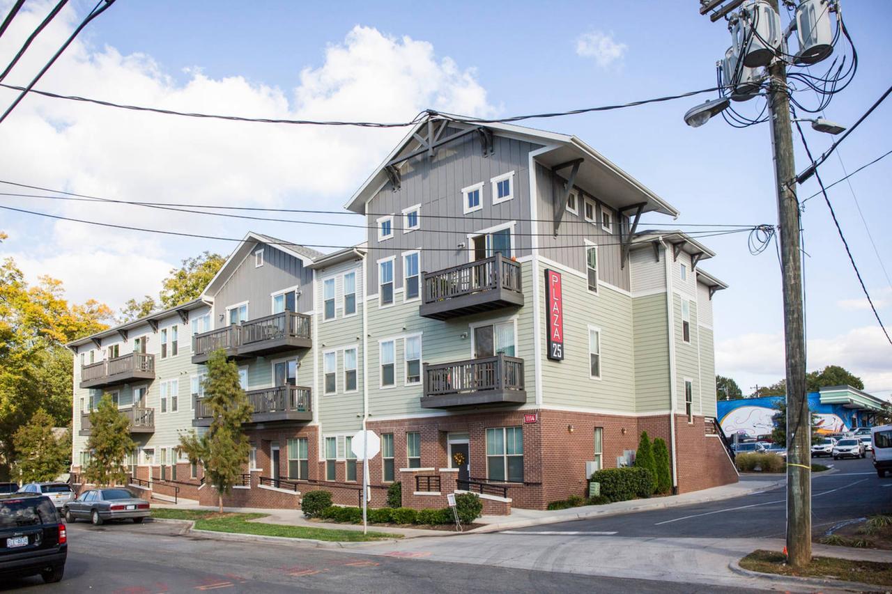 Frontdesk Plaza Midwood Apts Charlotte, Nc *
