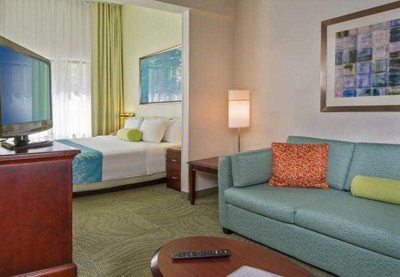 Springhill Research Park Hotel 2*