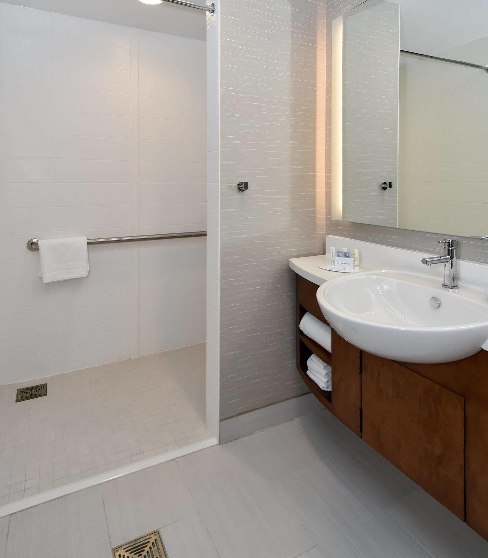 Hotel Springhill By Marriott Center 3*