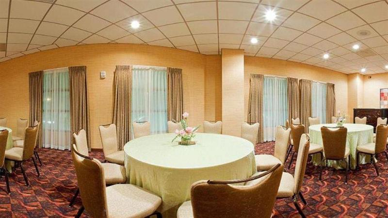 Hotel Doubletree By Hilton Center 4*