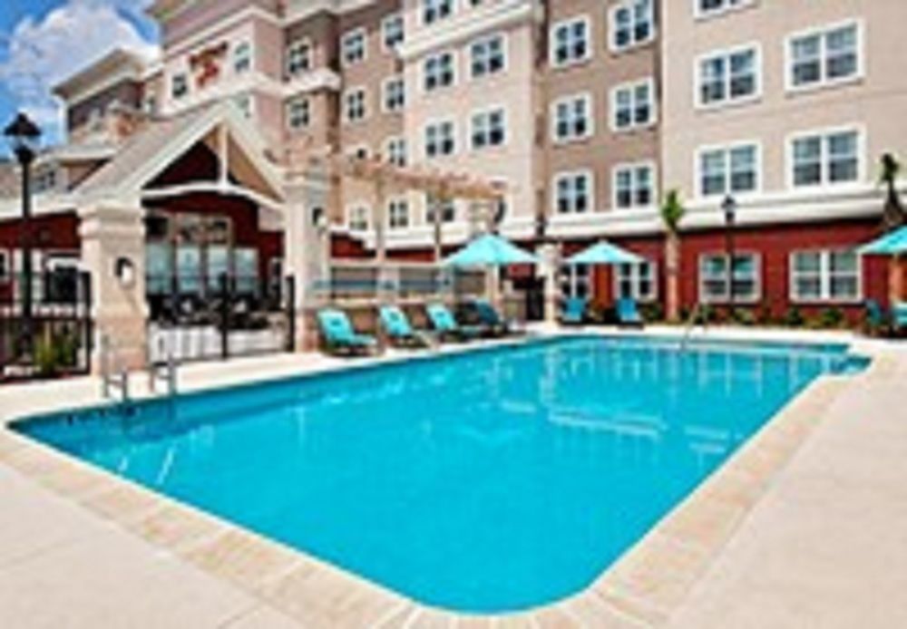 Hotel By Marriott Airport 3*