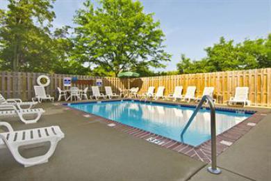 Extended America Select - - Place - E Mccullough Dr