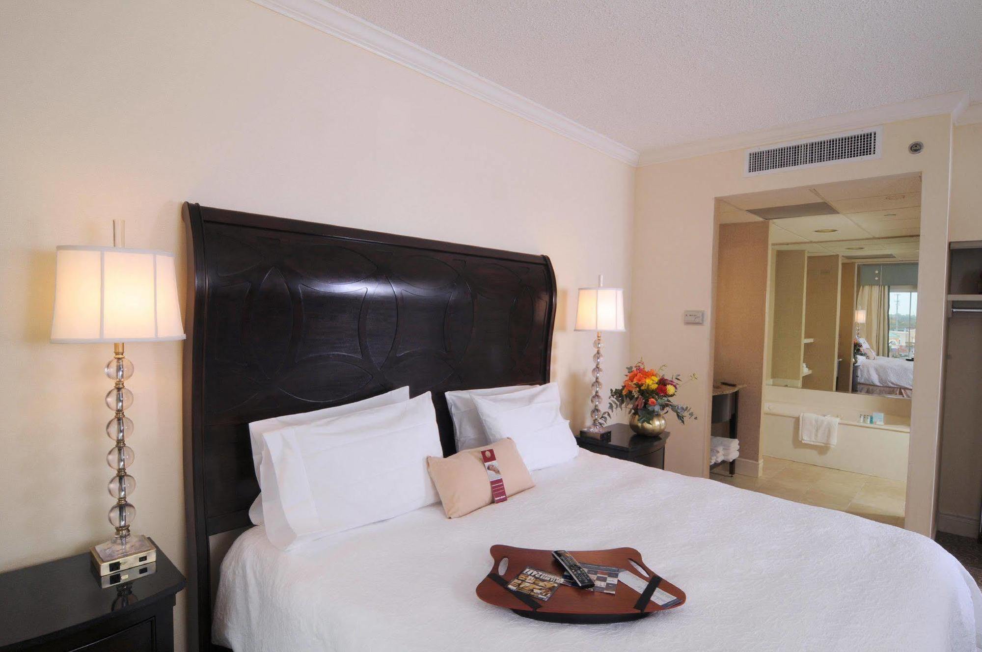 Hotel Hampton & South Park At Phillips Place