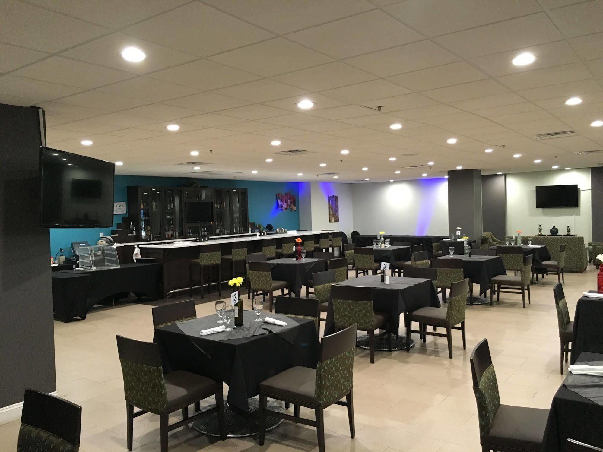 Red Lion Hotel 3*