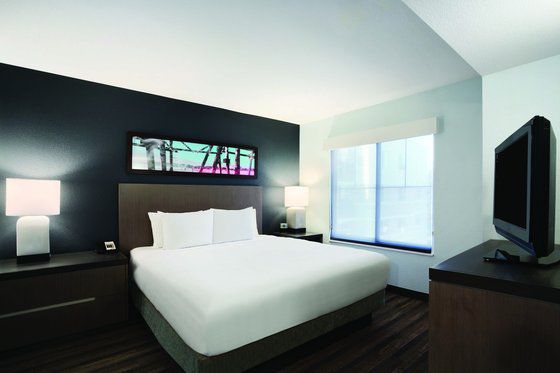 Hotel Clt Sky