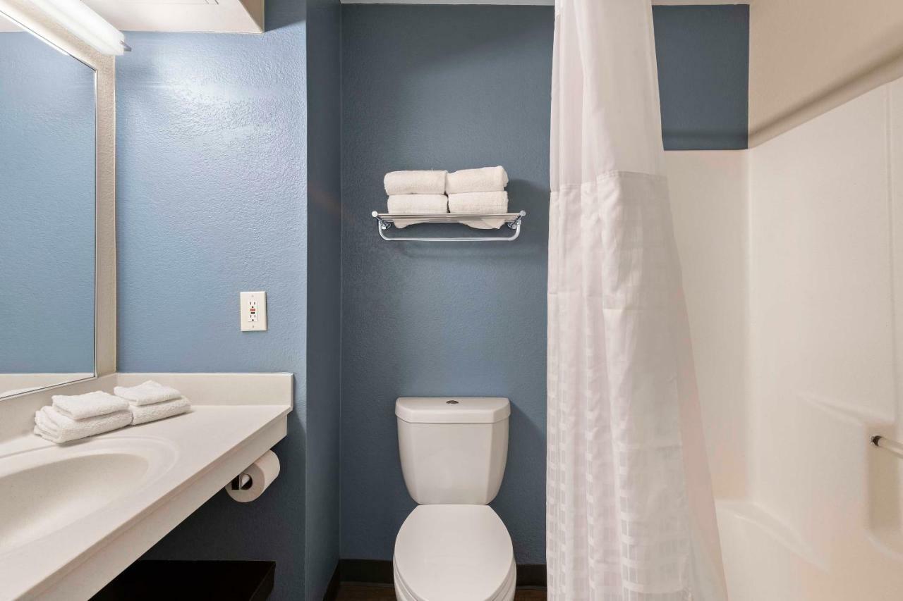 Extended America - - Place Hotel