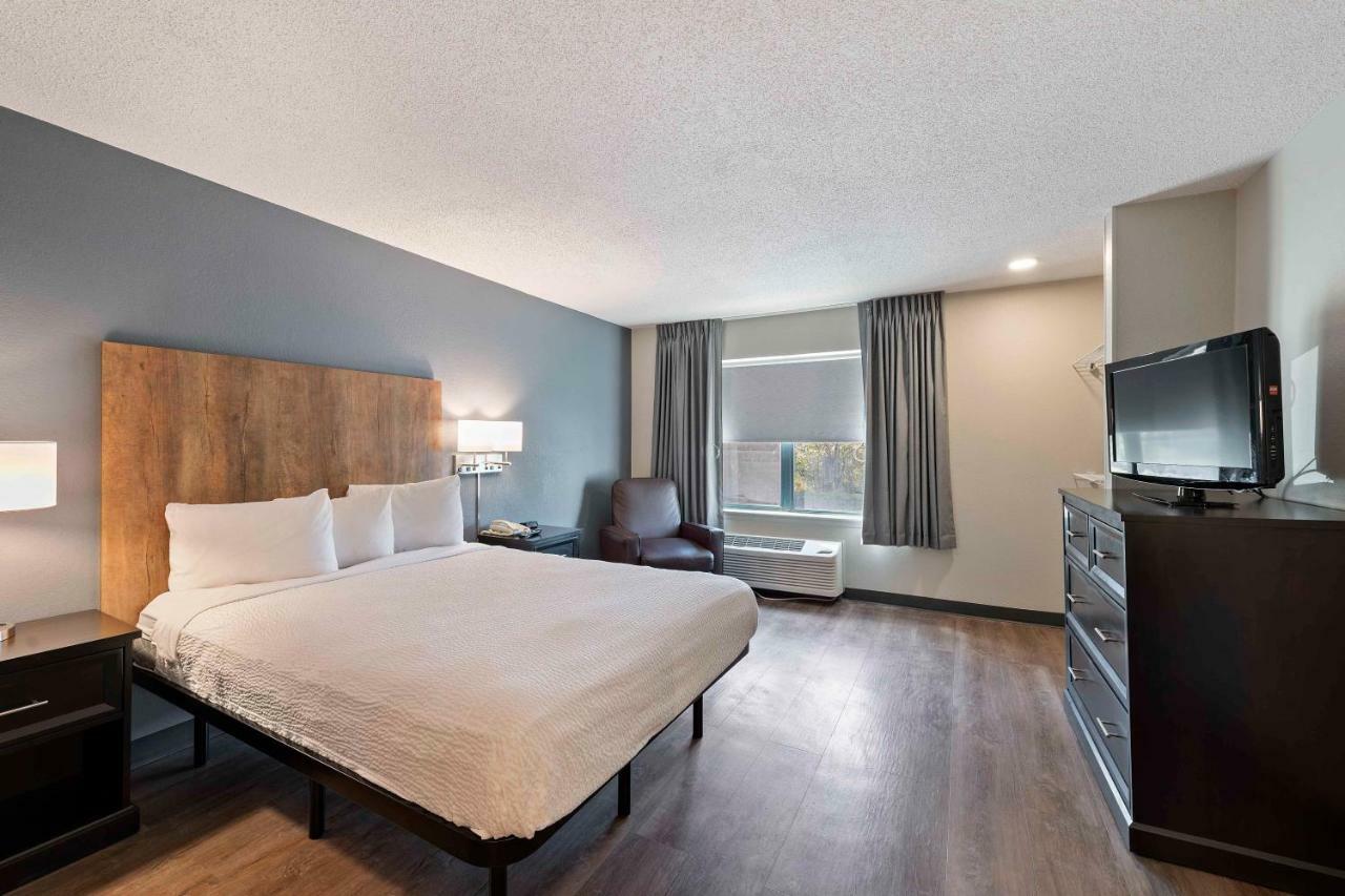 Extended America - - Place 2* Charlotte