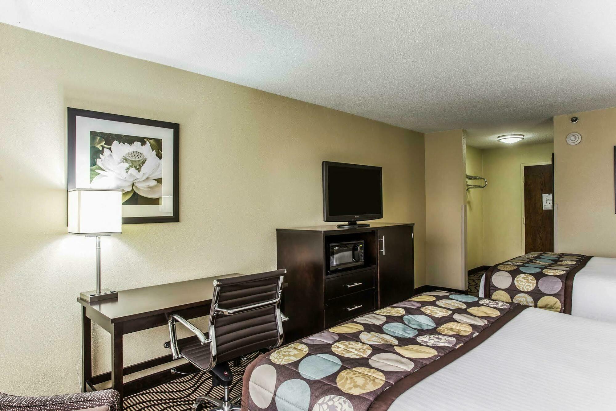 Red Lion Hotel 3*