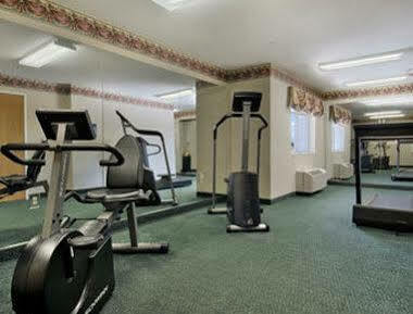 Microtel & By Wyndham Charlotte/northlake 2*